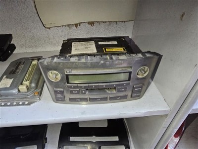 Toyota Corolla orijinal radyo teyp Toyota Corolla orijinal radyo teyp