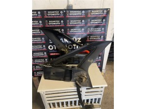 Ford Escort sağ sol kelebek camı