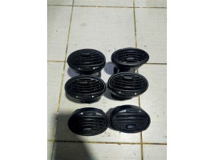 Ford Focus 1 kalorifer ızgarası