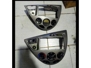 Ford Focus 1 klima paneli
