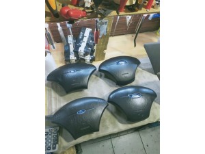 Ford Focus 1 direksiyon airbaği