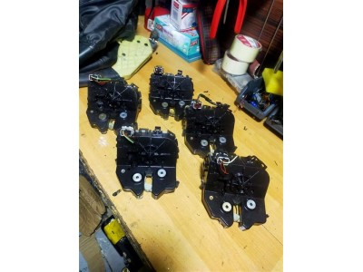 Ford Focus 1 kapı kilidi