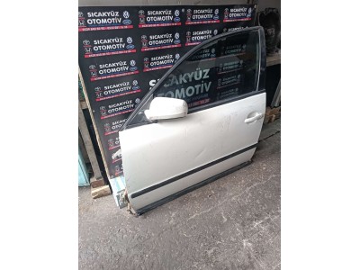 Volkswagen Passat 1998 b5 sol ön kapı beyaz