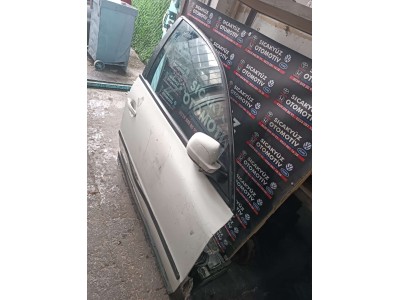 Volkswagen Passat 1998 b5 sağ ön kapı beyaz Volkswagen Passat 1998 b5 sağ ön kapı beyaz