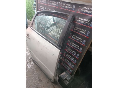 Volkswagen Passat 1998 b5 sağ arka kapı beyaz Volkswagen Passat 1998 b5 sağ arka kapı beyaz