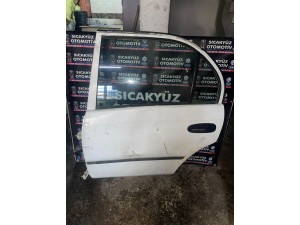Toyota corolla a101 kasa sol arka kapı beyaz Toyota corolla a101 kasa sol arka kapı beyaz