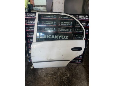 Toyota corolla a101 kasa sol arka kapı beyaz Toyota corolla a101 kasa sol arka kapı beyaz